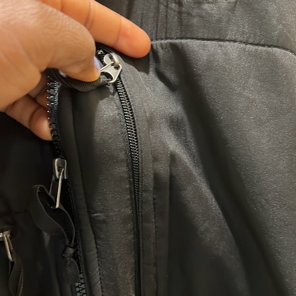THE NORTH FACE Weather Jacket with so many zippers and pockets. - Picture 7 of 14